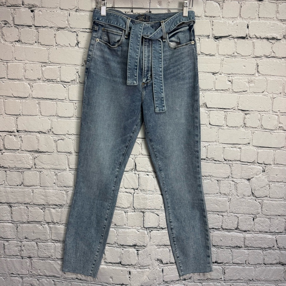 Abercrombie & Fitch NWT Ultra High Rise Super Skinny Ankle Jeans Tie Belt Size 4 - Picture 1 of 8